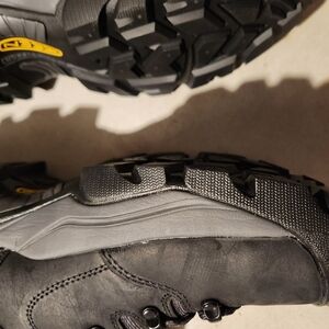 Keen Men's Boots - Black and Gray Great Deal